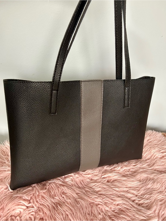 Vince Camuto Handbags - Vince Camuto Classic Black Tote Bag with Gray Center Stripe